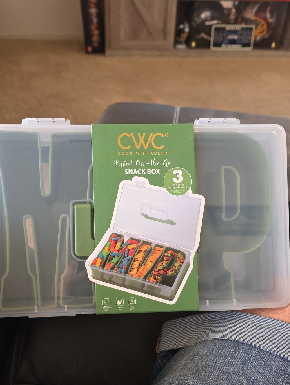 Brand New CWC Green 3-Compartment Snack Box MVP - Picture 2 of 5